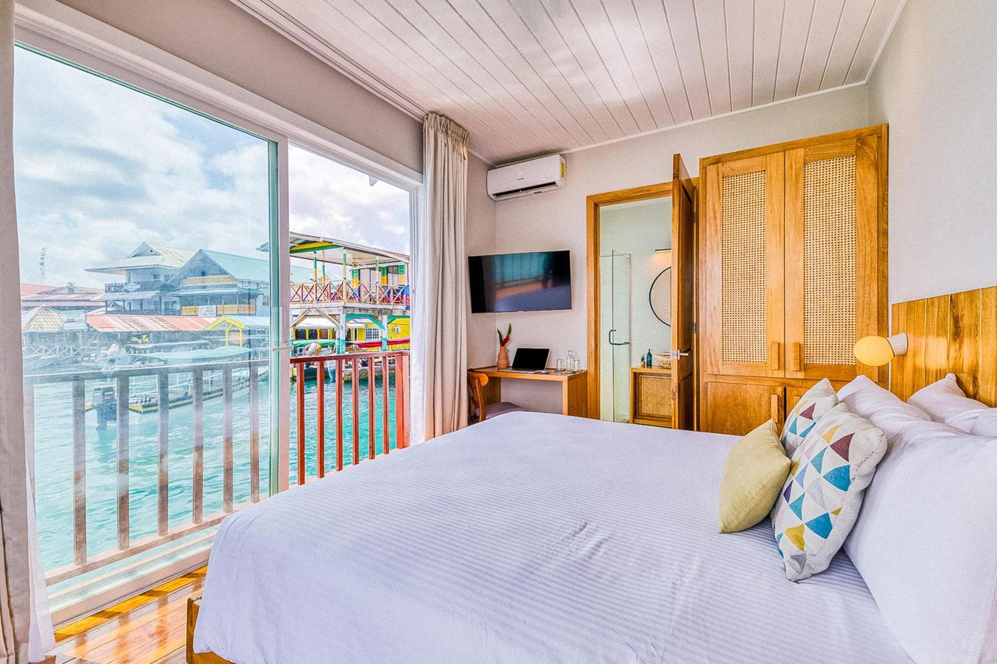 Tropical Suites Hotel Bocas Town Exterior photo