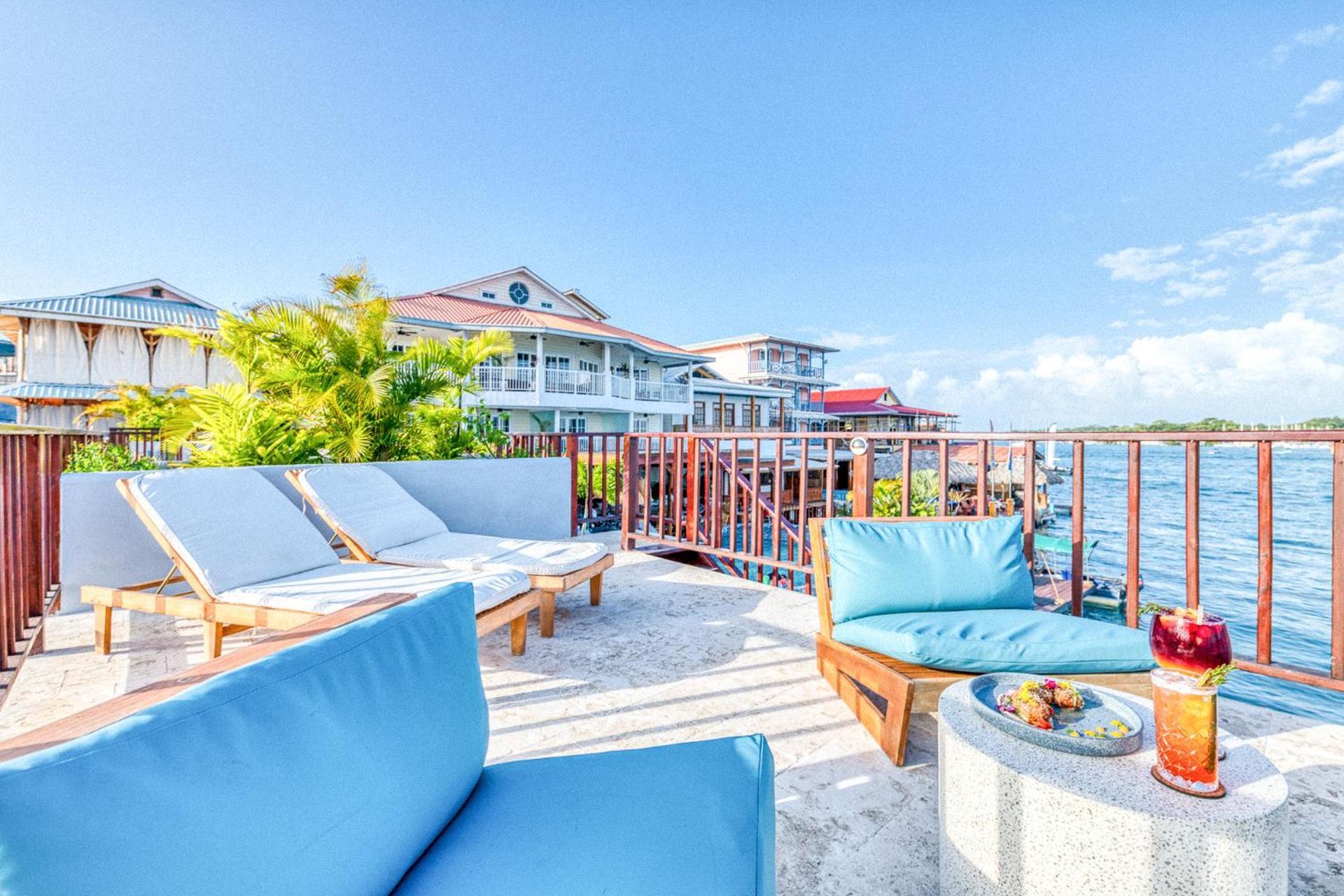 Tropical Suites Hotel Bocas Town Exterior photo