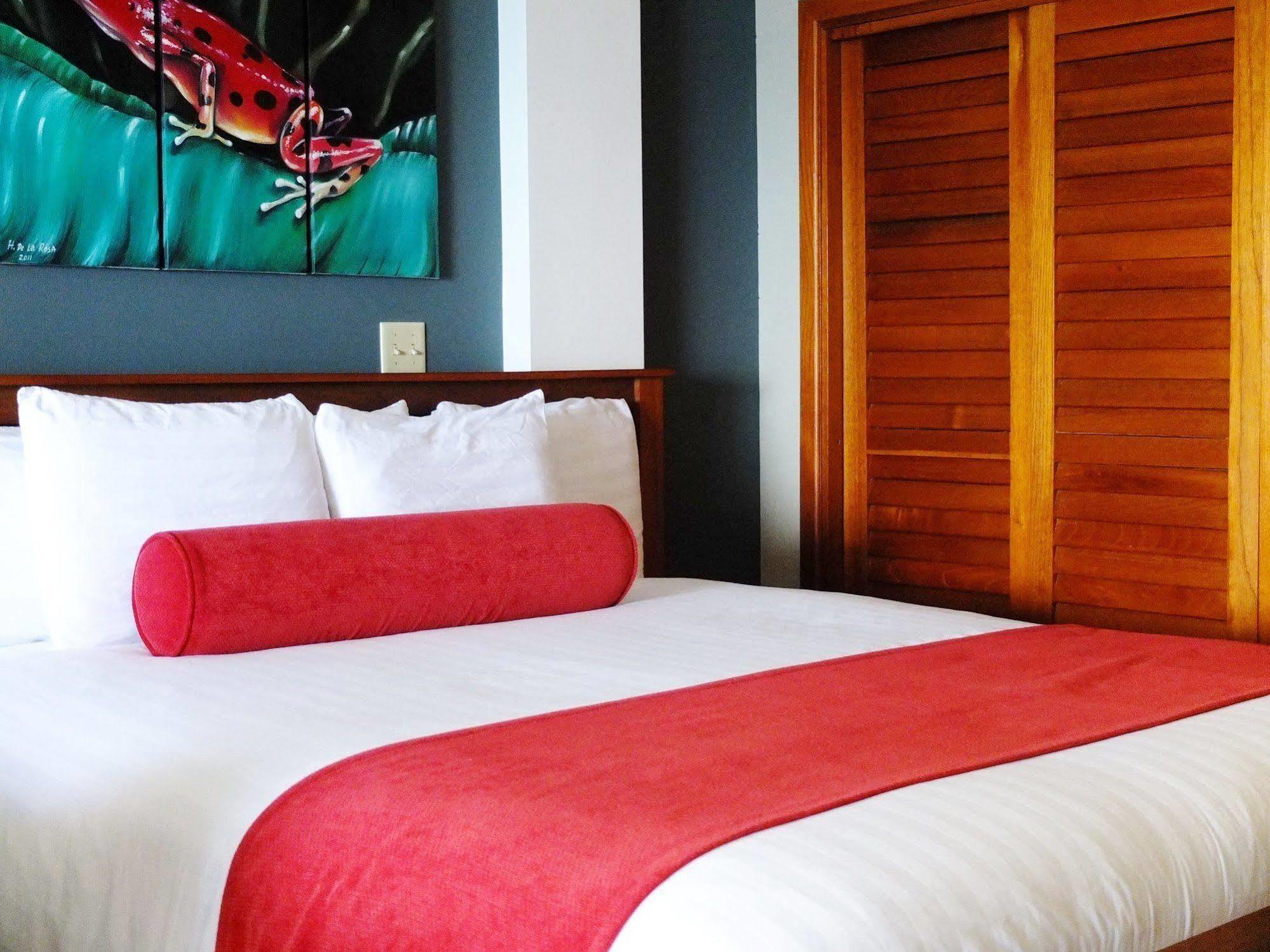 Tropical Suites Hotel Bocas Town Exterior photo