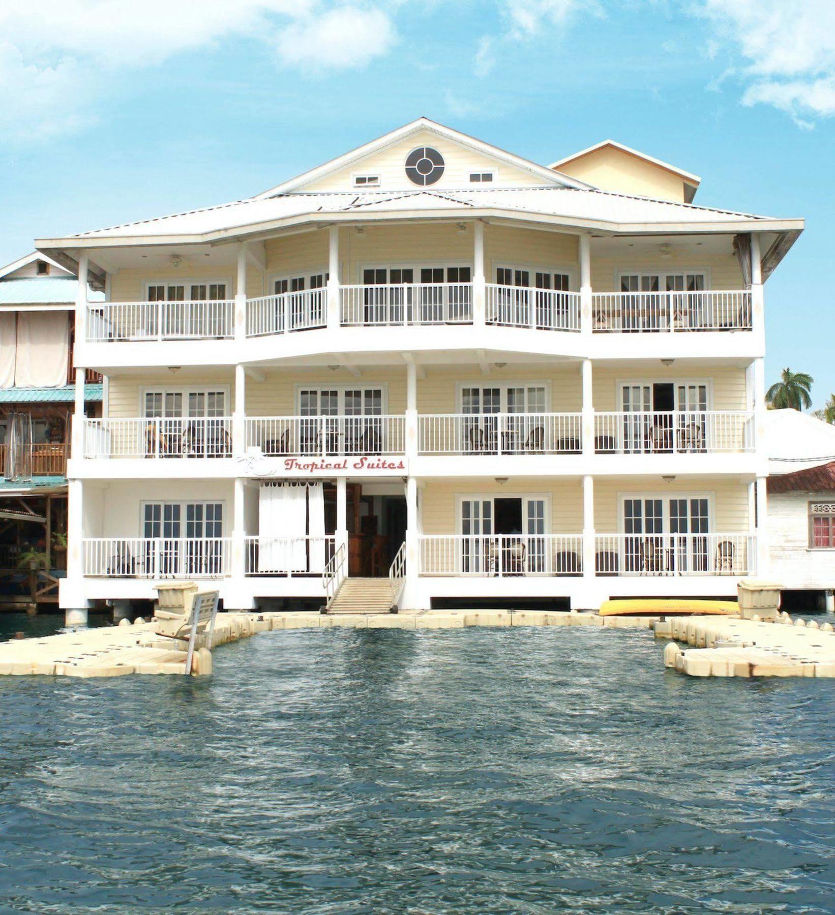 Tropical Suites Hotel Bocas Town Exterior photo