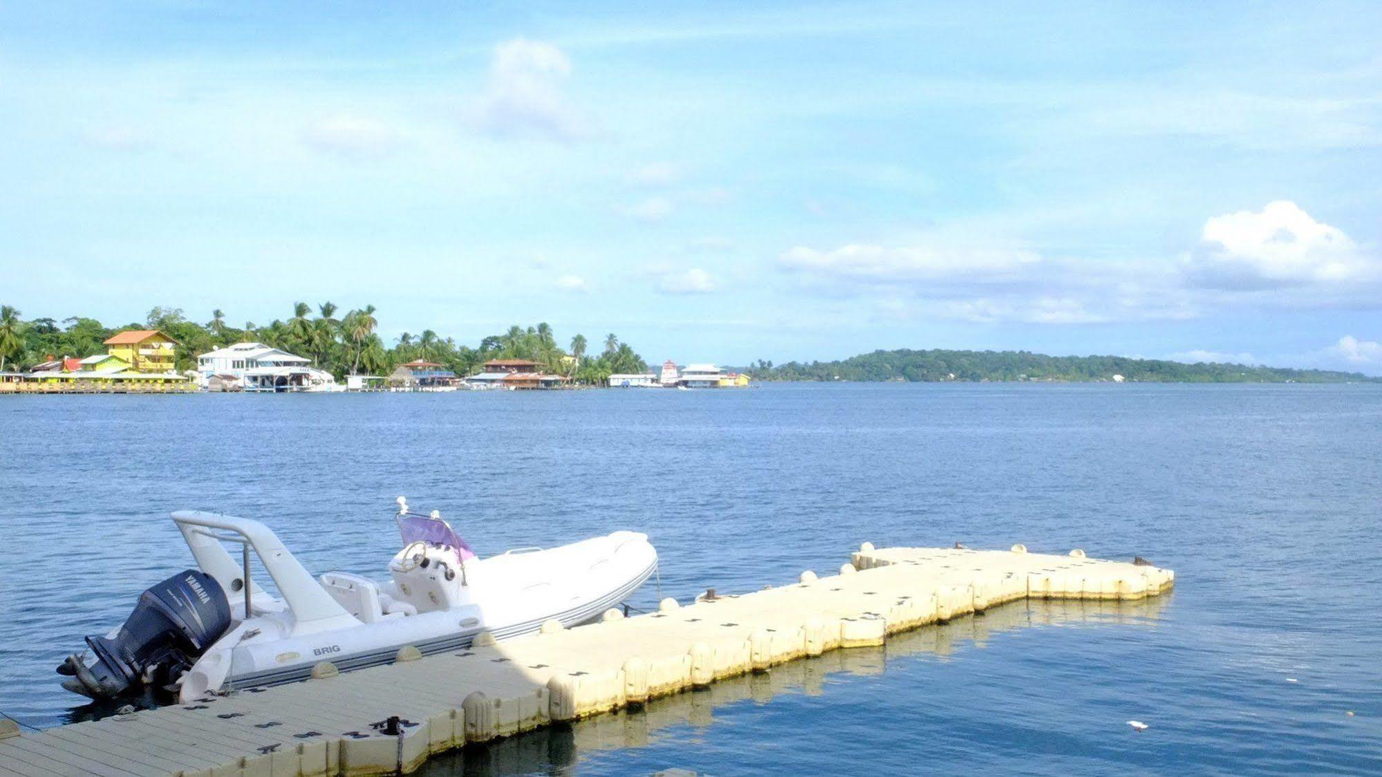 Tropical Suites Hotel Bocas Town Exterior photo